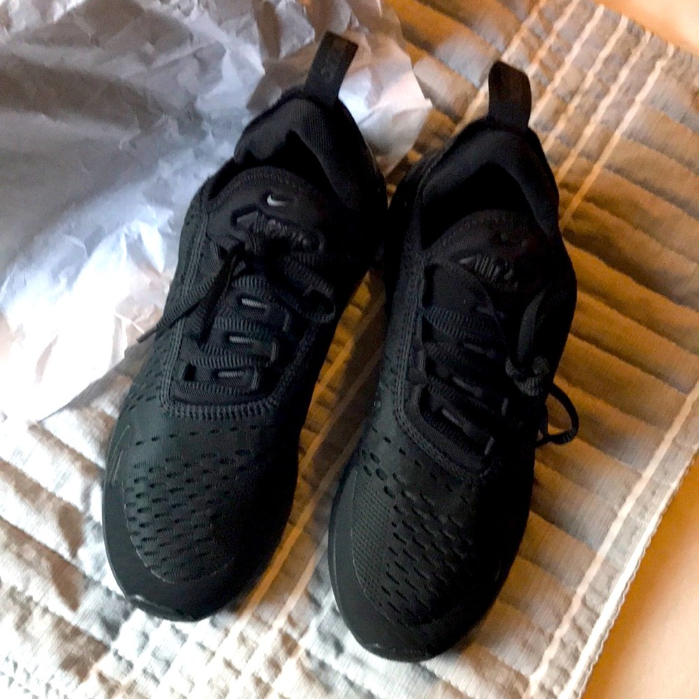 Nike Air all black 270 sneakers
